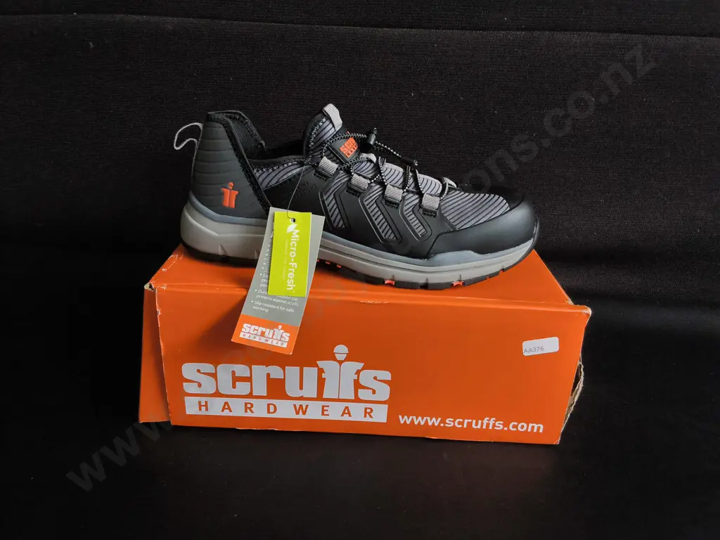 BRAND NEW PAIR PF SCRUFFS ARGON SAFETY TRAINERS, SIZE 38, BOXED Image 1++