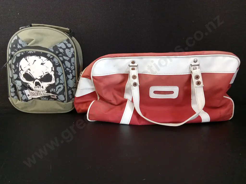4 VINTAGE BAGS Image 1++
