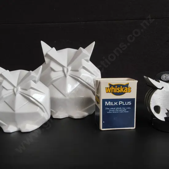 MIX OF DECOR, PAIR OF ORIGAMI STYLE OWL SCULPTURES, WHISKAS CERAMIC VASE, AND OXIDE DESIGN FISH COASTERS, TALLEST H 23 C