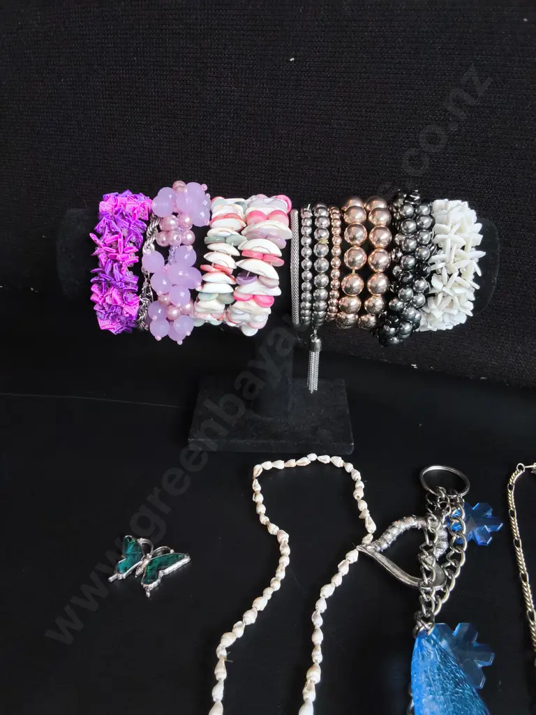 MIX OF JEWELRY Image 1++