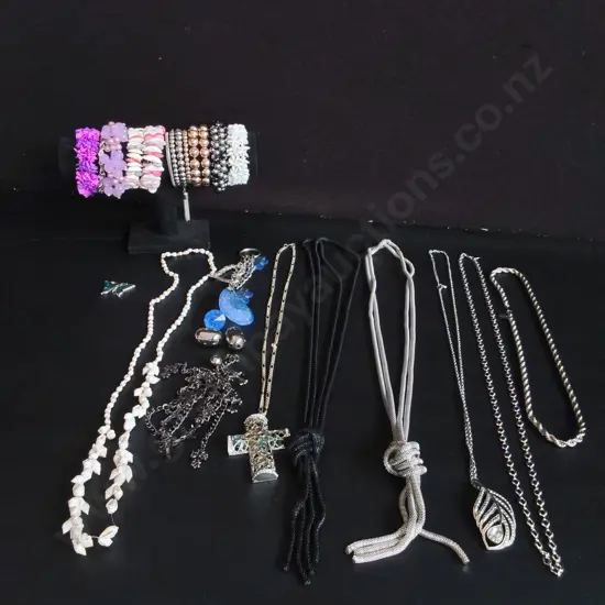 MIX OF JEWELRY