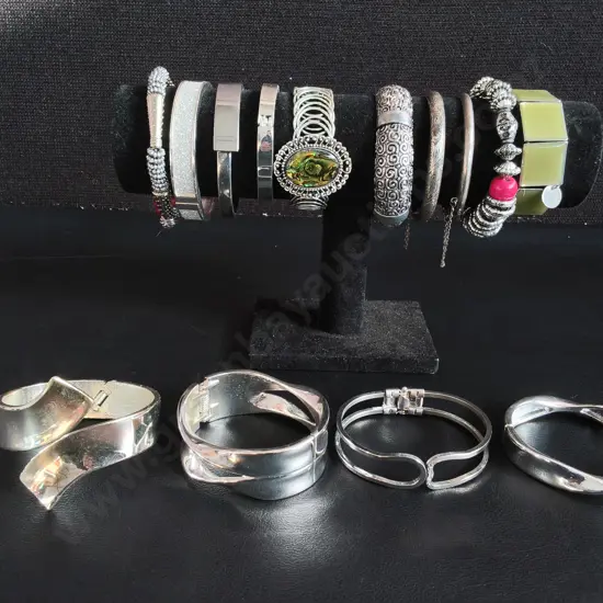 MIX OF BRACELETS
