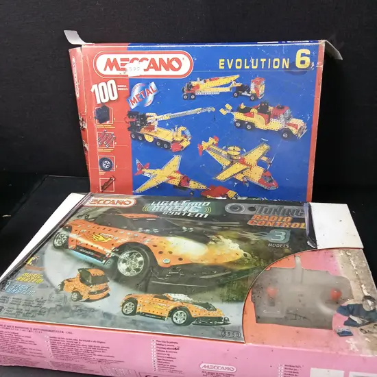 2 MECCANO SETS, TURNING RADIO CONTROL AND EVOLUTION 6