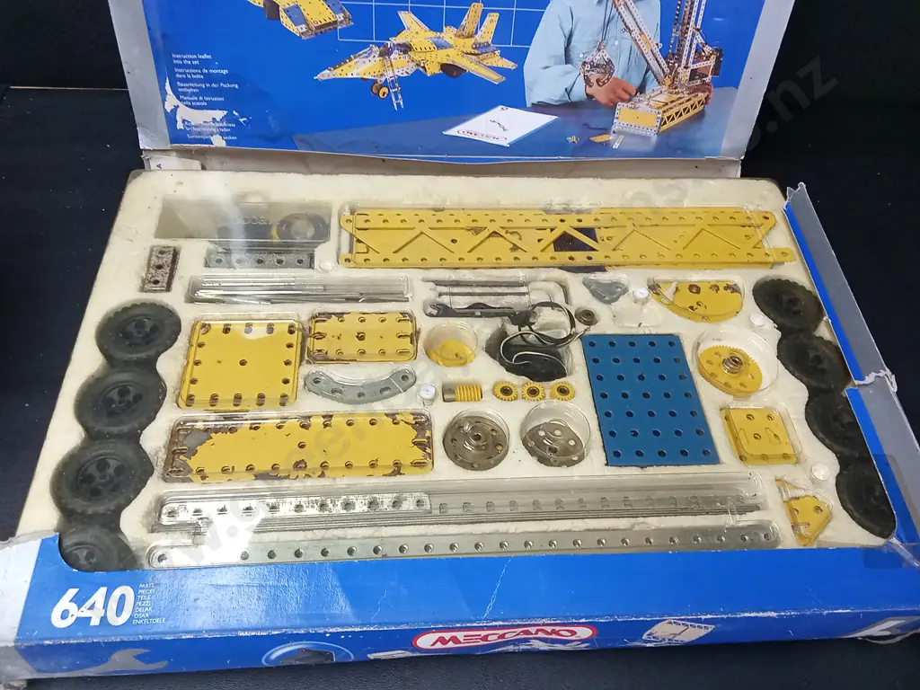 2 MECCANO SETS, JOHN DEERE 380G EXCAVATOR MODEL BUILDING KIT AND ERECTOR METAL CONSTRUCTION SET#6 Image 1++