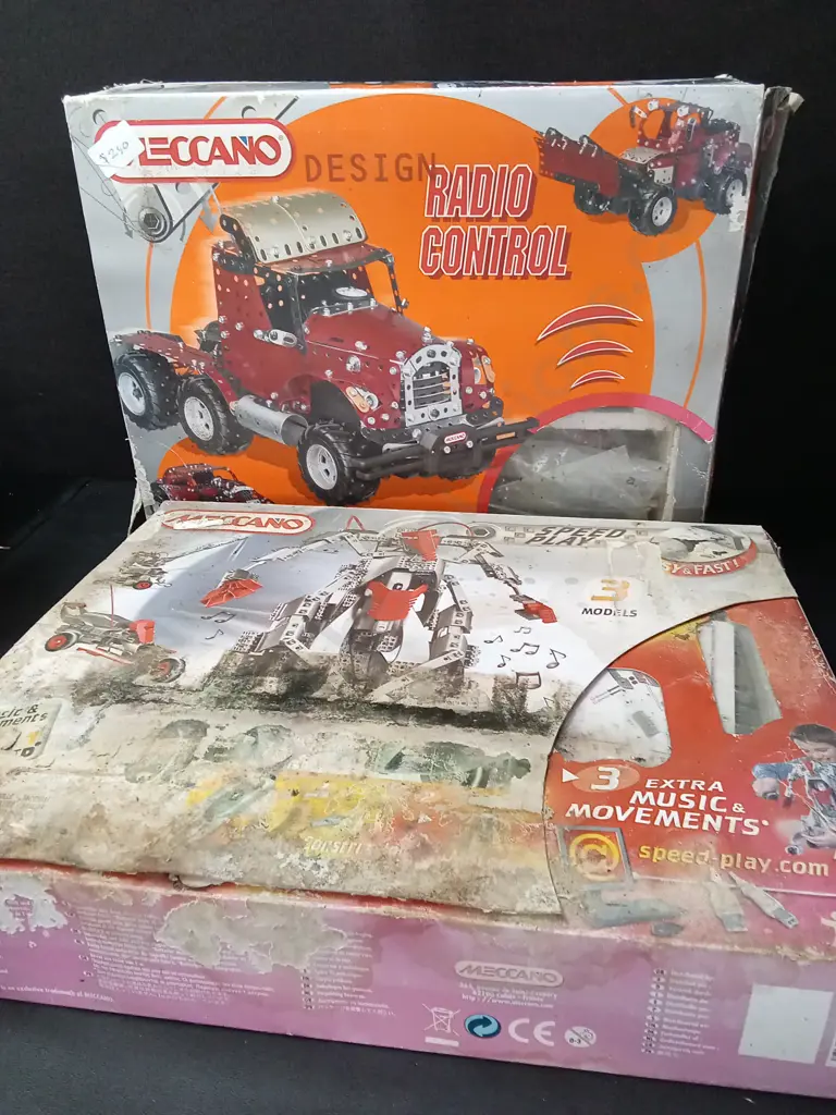 2 MECCANO SETS, DESIGN RADIO CONTROL AND SPEED PLAY 3 MODELS WITH INTERACTIVE ROBOT Image 1++