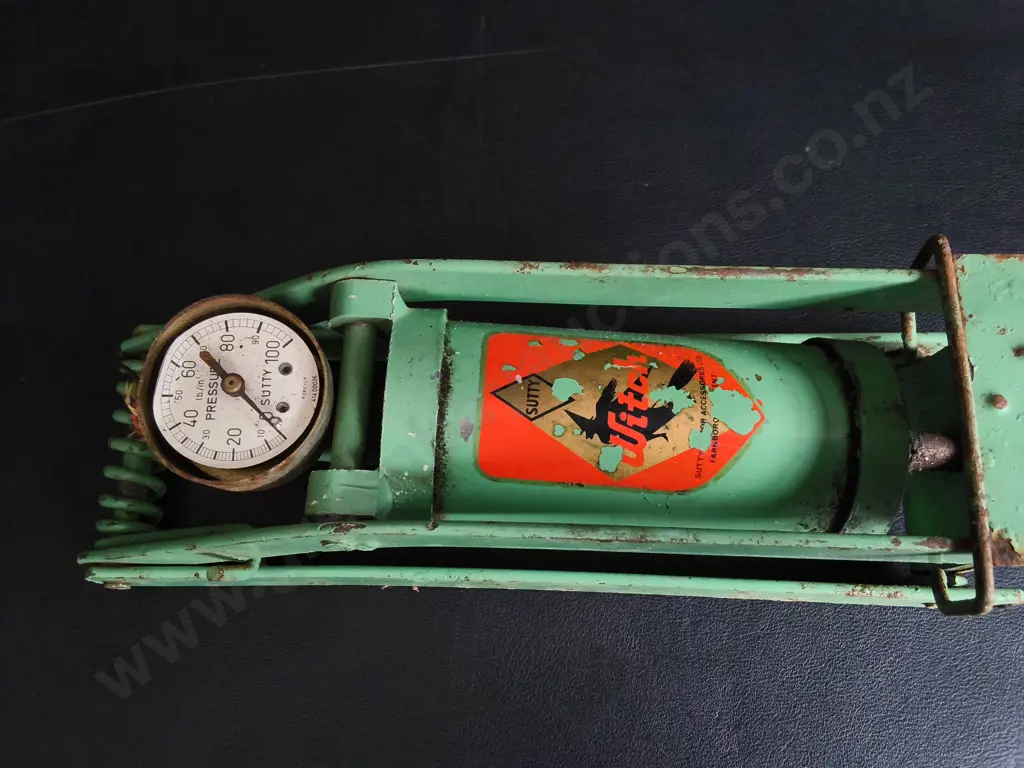 VINTAGE SUTTY FOOT OPERATED TYRE PUMP Image 1++