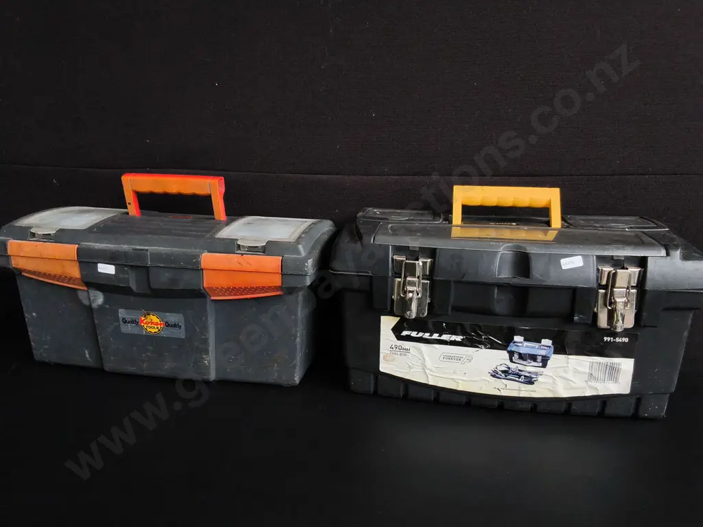PAIR OF PLASTIC TOOL BOXES Image 1++