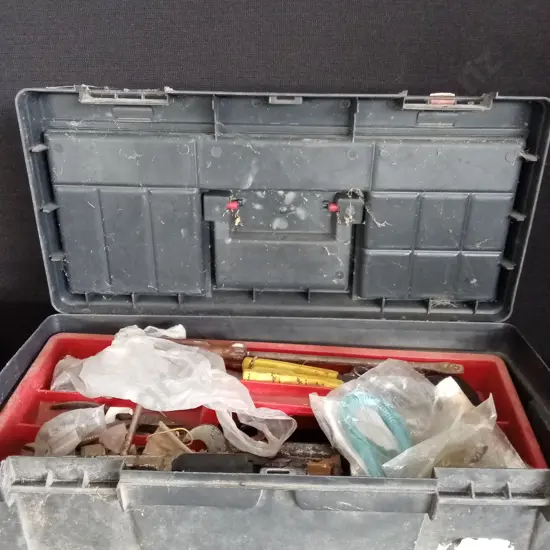 VINTAGE TOOLBOX WITH CONTENTS