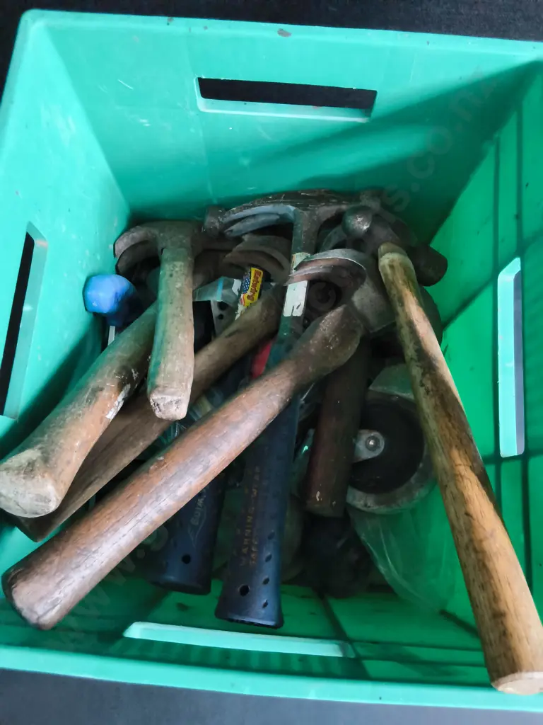 BOX OF TOOLS, INCLUDING HAMMERS Image 1++