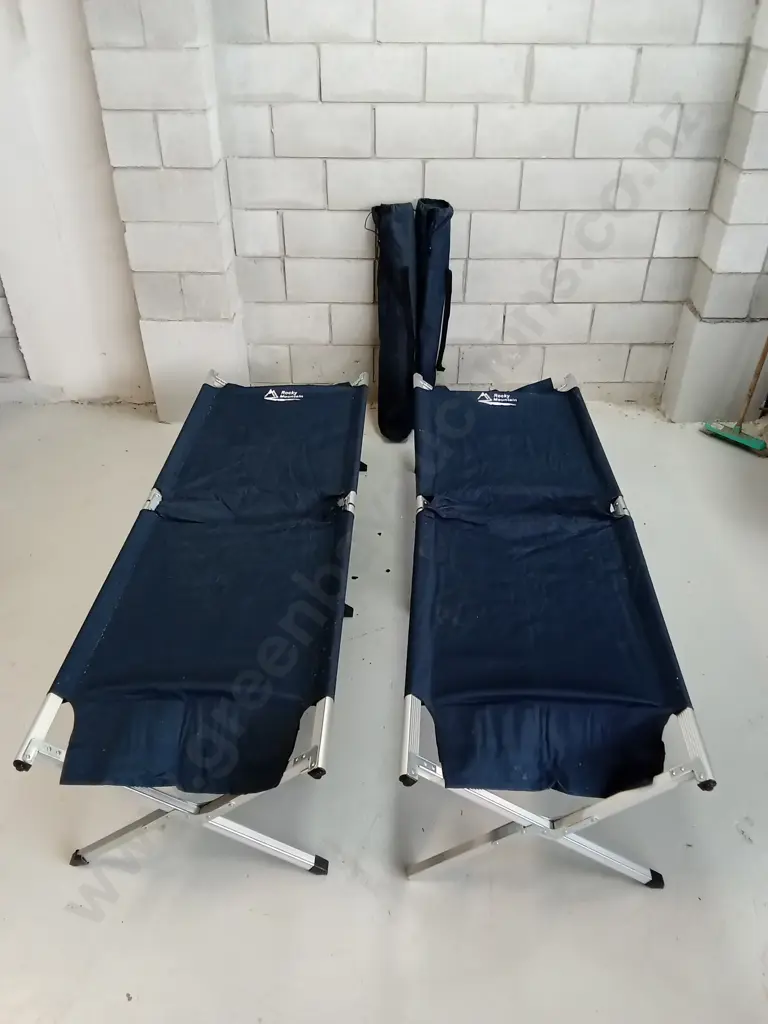 ROCKY MOUNTAIN FOLDUP CAMPING STRETCHES WITH CASES Image 1++