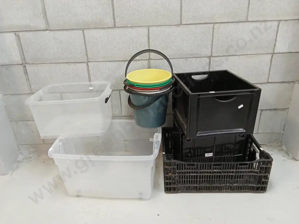 PLASTIC BOXES AND BUCKETS Image 1++
