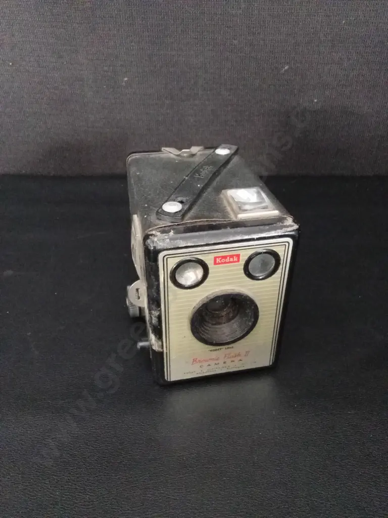 VINTAGE KODAK BROWNIE FLASH II Image 1++