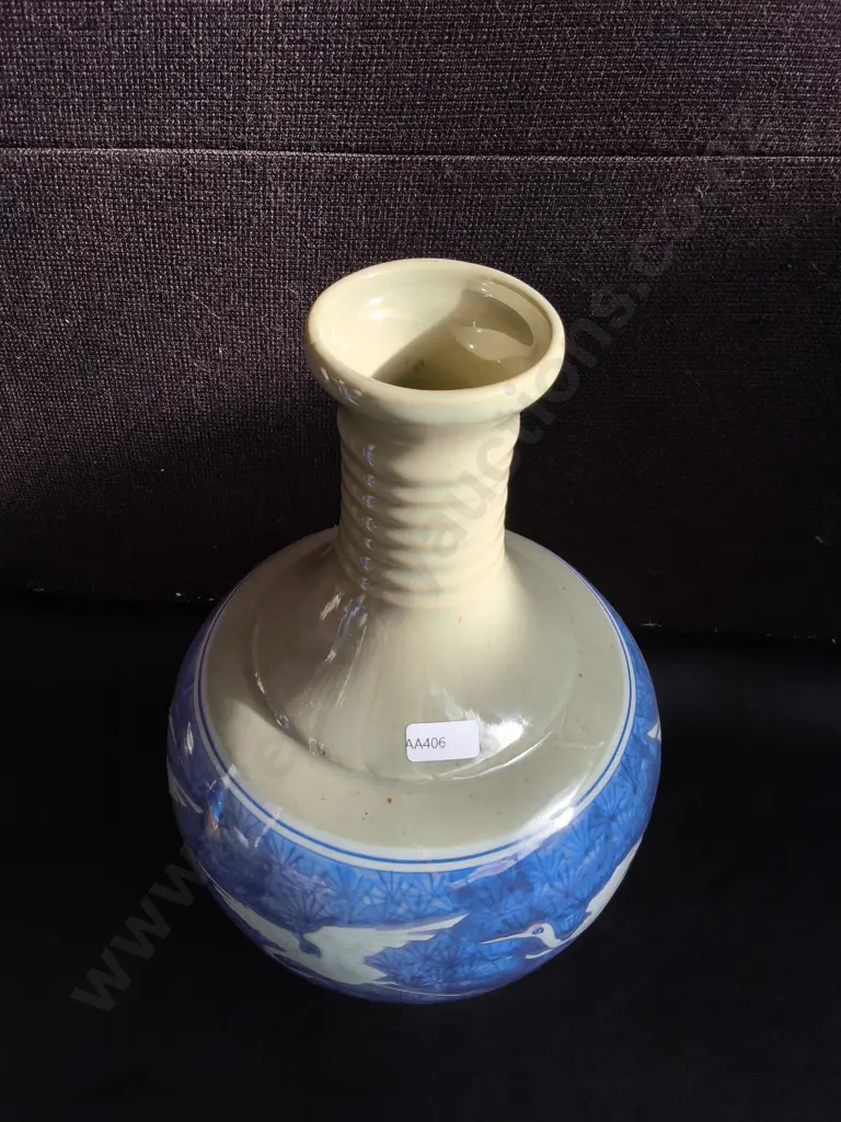 DECORATIVE CERAMIC VASE WITH CRANE DESIGN, H 35 CM, DAMAGE PICTURED Image 1++