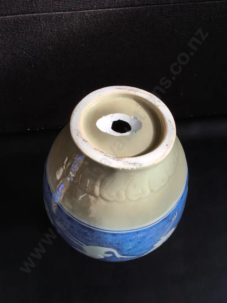 DECORATIVE CERAMIC VASE WITH CRANE DESIGN, H 35 CM, DAMAGE PICTURED Image 1++