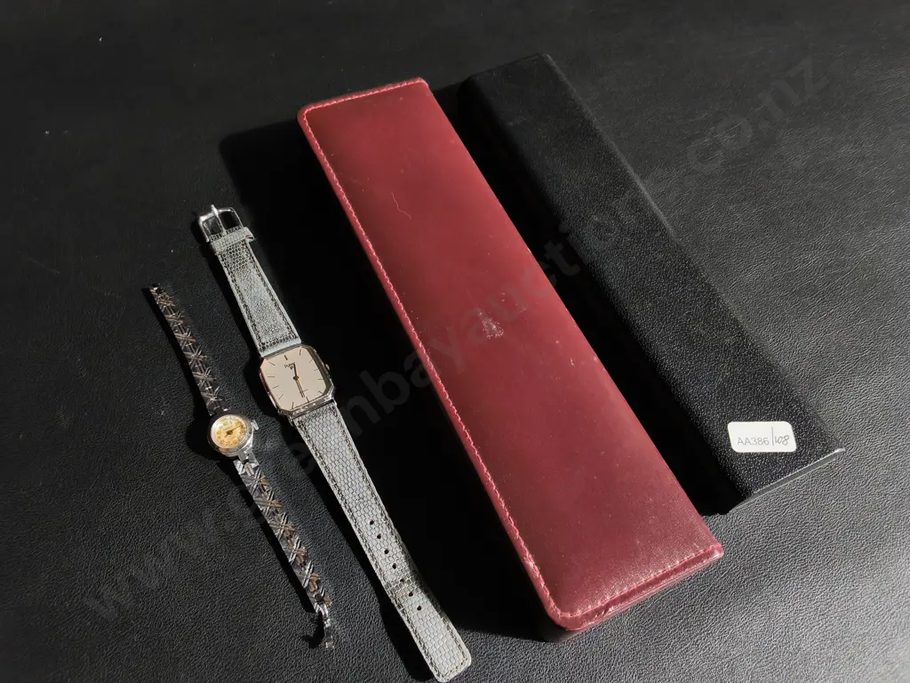 4 VINTAGE WATCHES Image 1++