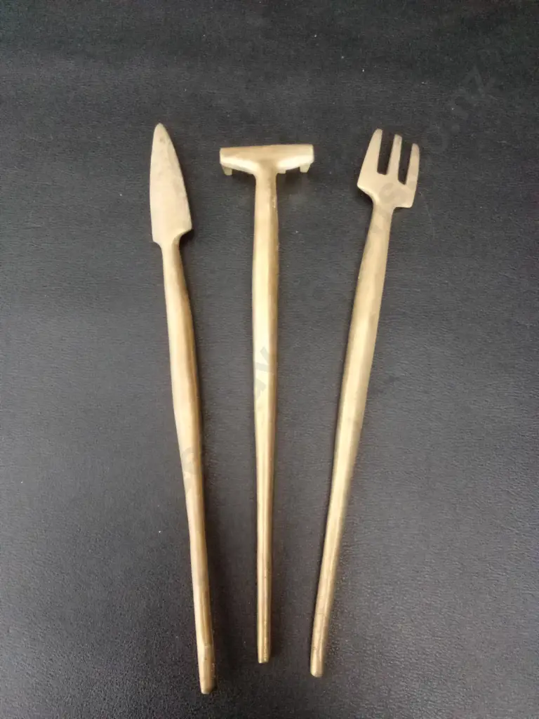 BRASS ELONGATED COCKTAIL / TAPAS FORKS TALLEST 22CM Image 1++