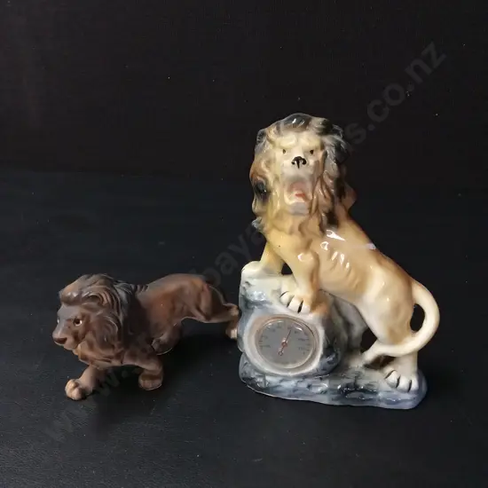 2 CERAMIC LIONS TALLEST H15.5CM