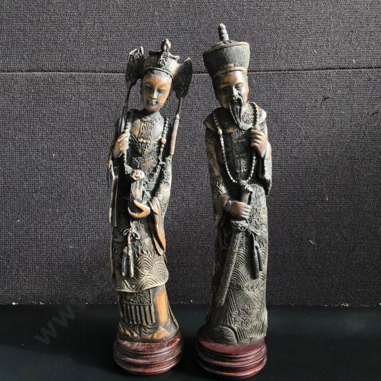 VINTAGE PAIR OF CHINESE EMPEROR AND EMPRESS CARVED FIGURES, MOUNTED ON WOODEN BASES, TALLEST H 35 CM