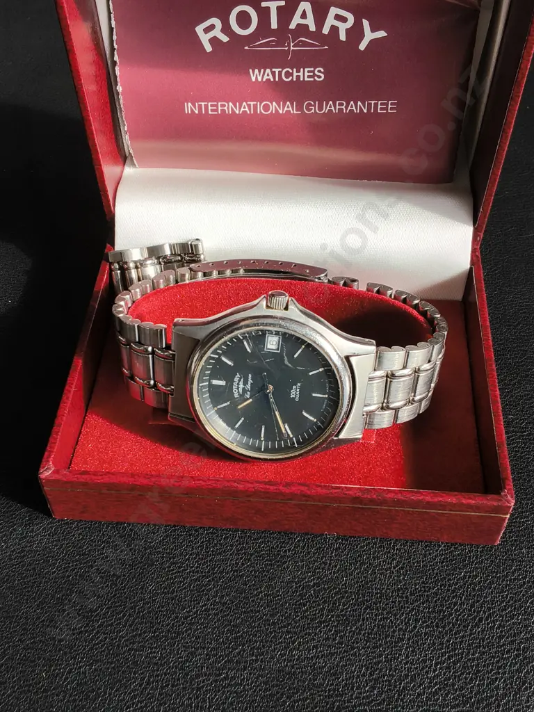 MEN'S STAINLESS STEEL ROTARY WRISTWATCH IN BOX Image 1++