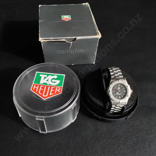 VINTAGE TAG HEUER MODEL WK1210 STAINLESS STEEL MENS DIVERS WRISTWATCH