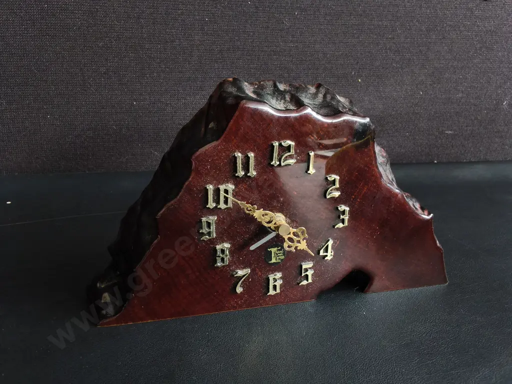 VINTAGE AUTHENTIC NZ SWAMP KAURI WOOD MANTLE CLOCK, NATURAL WOOD CREATIONS, W 27 CM Image 1++
