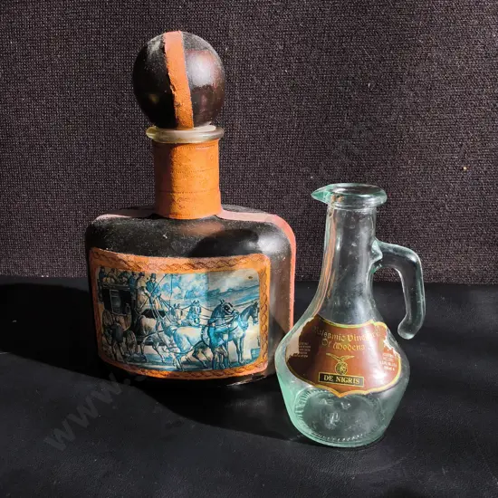 VINTAGE ITALIAN LEATHER WRAPPED GLASS DECANTER AND GLASS BOTTLE, TALLEST H 25 CM