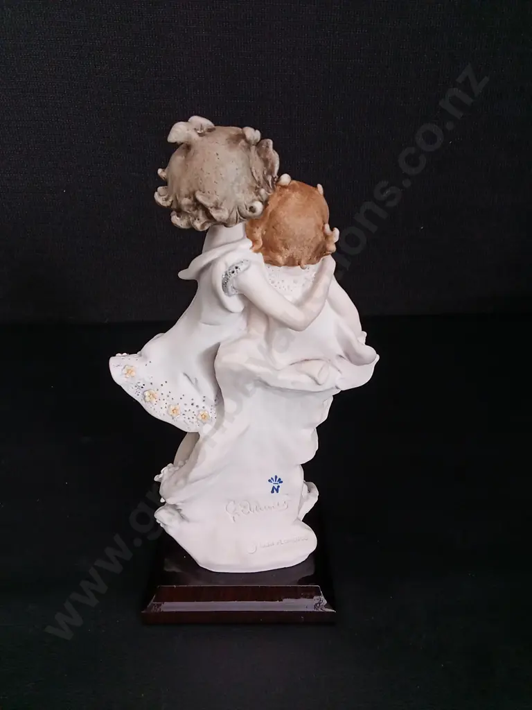 VINTAGE GIUSEPPE ARMANI DONT WORRY FIGURINE H19CM AND GIRL WITH GOOSE H10CM Image 1++
