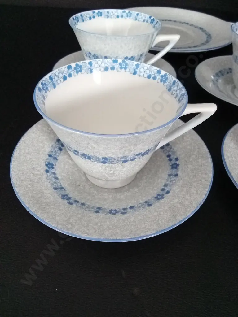 13 PIECE VINTAGE ROYAL DOULTON TEA SET TALLEST 9CM Image 1++
