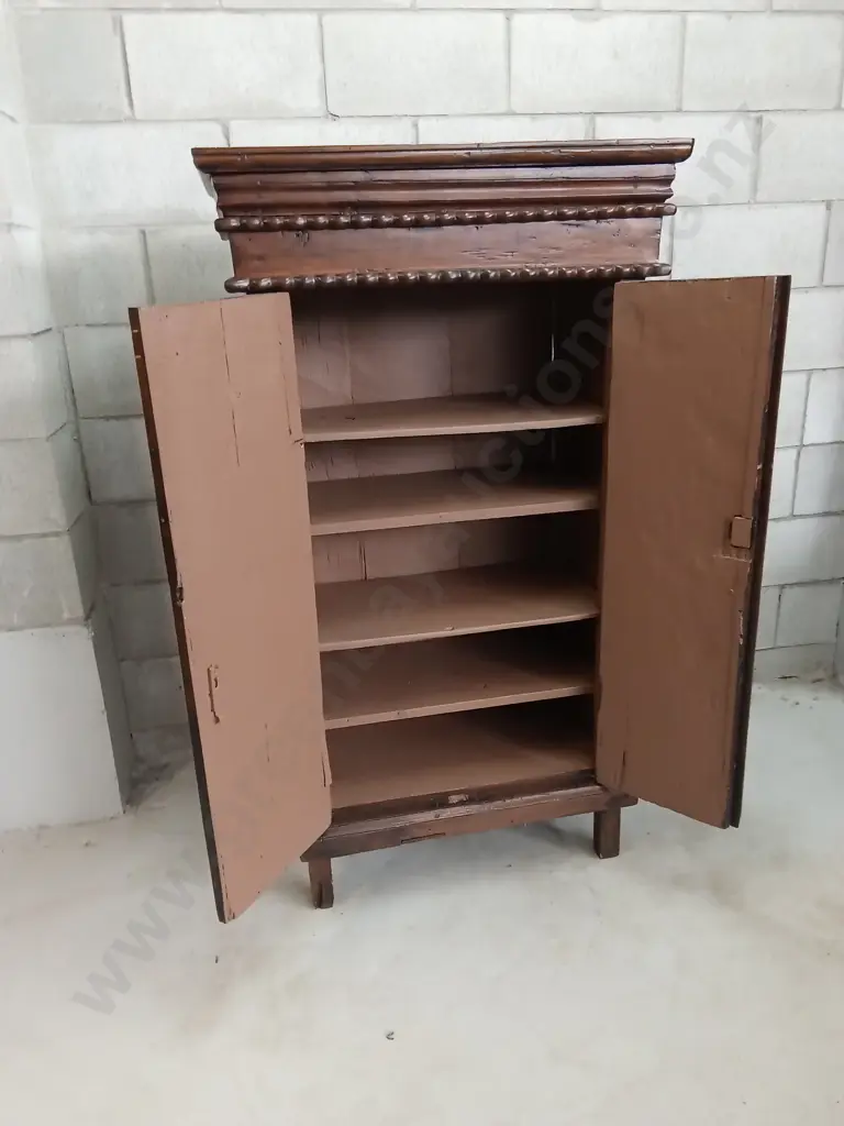 VINTAGE WOODEN TWO DOOR CABINET, H 139CM X W 77CM X D 42CM Image 1++