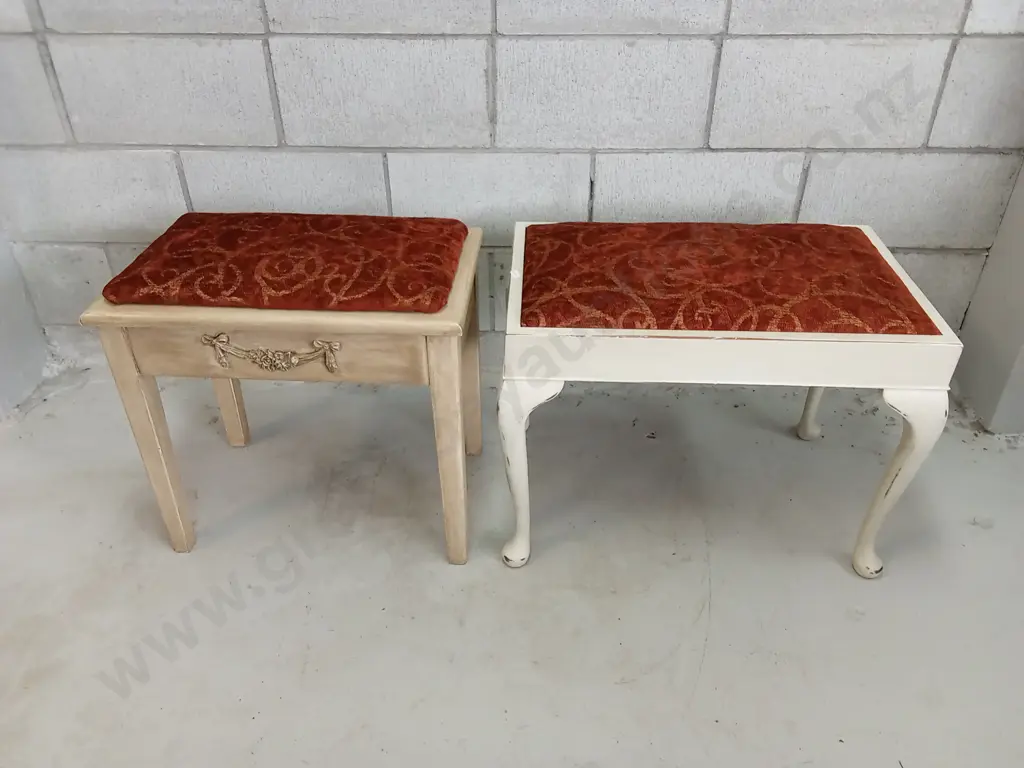 PAIR OF VINTAGE DRESSING TABLE STOOLS, LARGEST IS H 46CM X W 60CM X D 38CM Image 1++