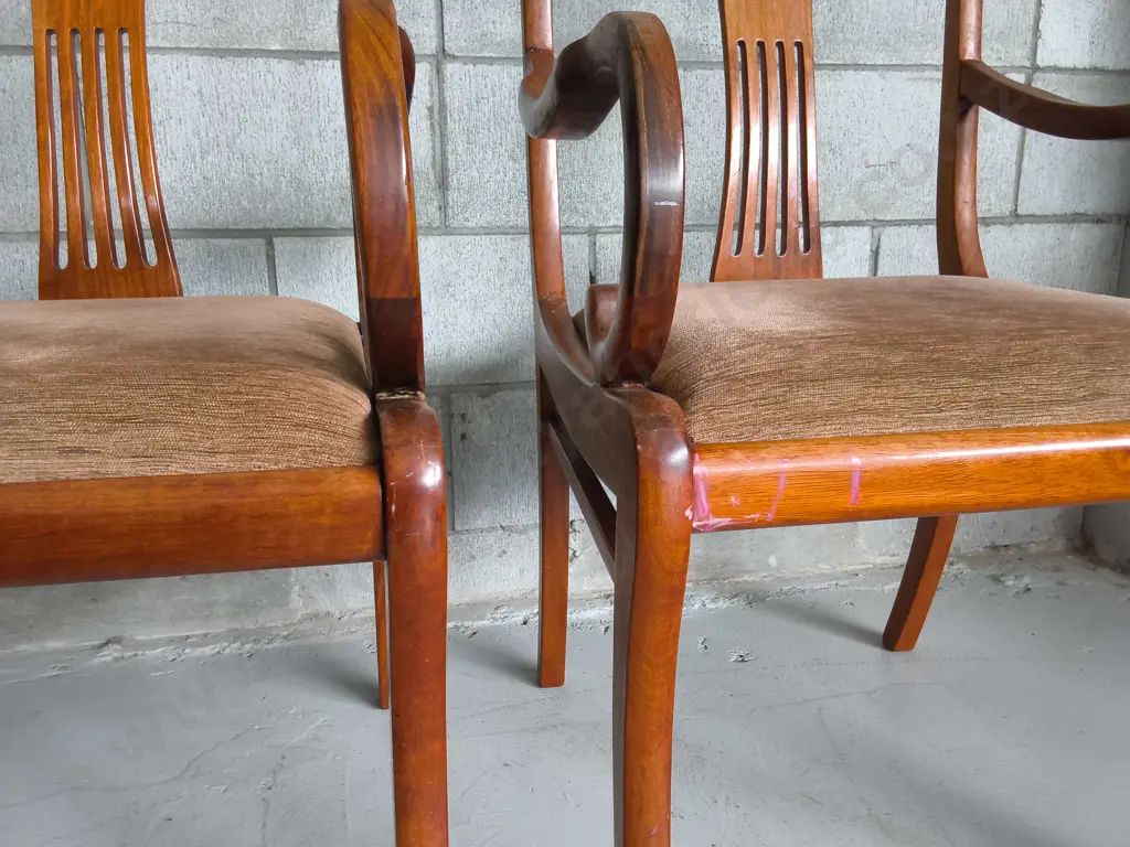 PAIR OF VINTAGE WOODEN CARVER CHAIRS Image 1++