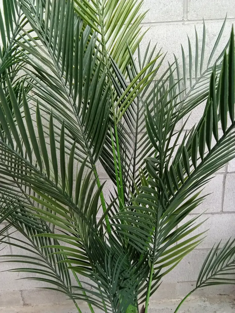 TWO FAKE POT PLANTS, H 155CM Image 1++