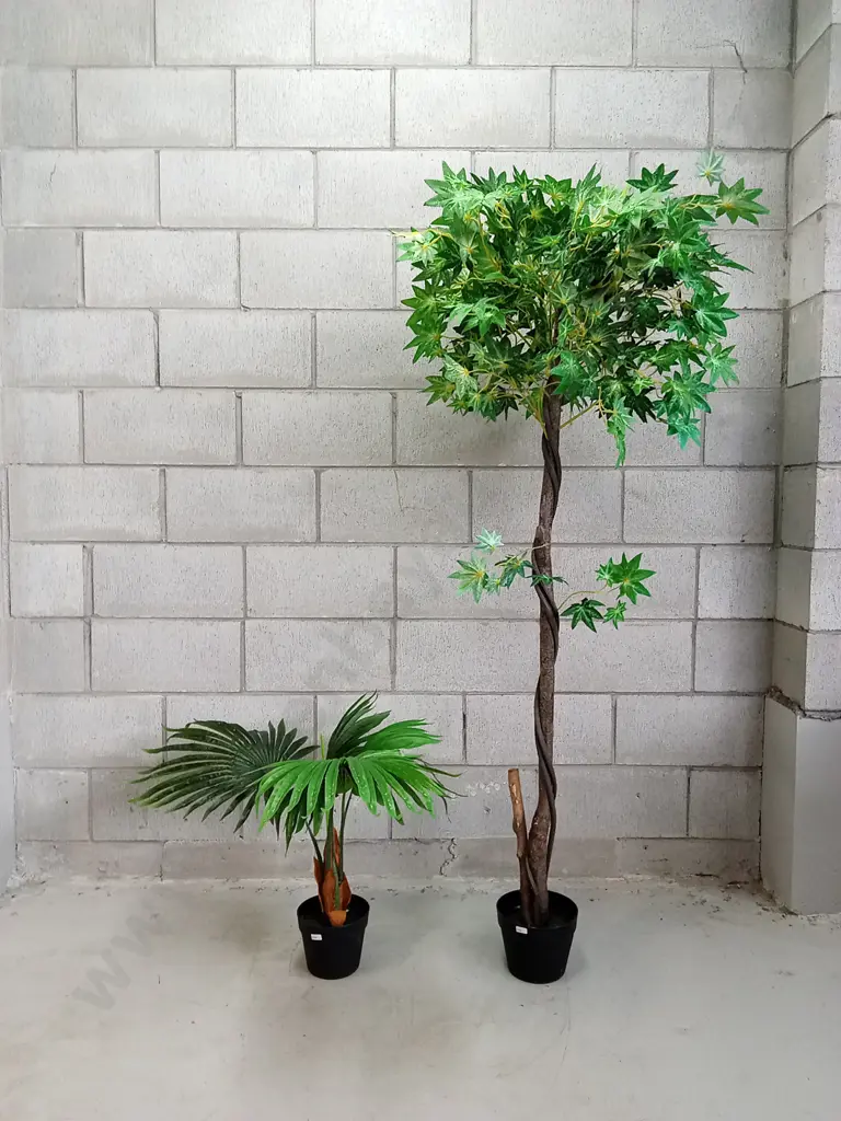 TWO FAKE POT PLANTS, H 165CM Image 1++