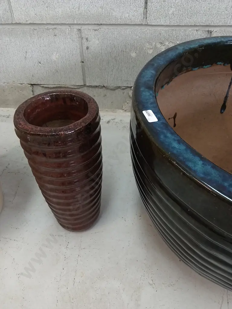 SET OF THREE POTS, BIGGEST 48CM DIAMETER Image 1++
