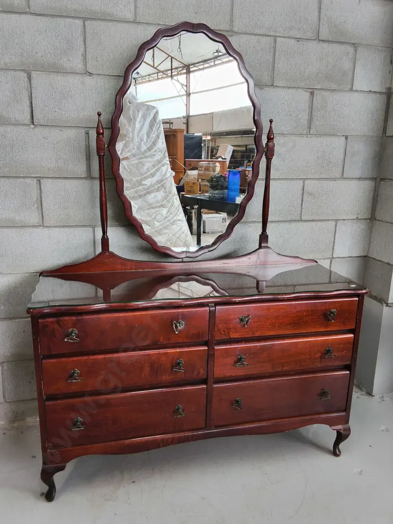 VINTAGE QUEEN ANNE STYLE 6 DRAWER DRESSING TABLE WITH ATTACHED OVAL MIRROR, H TO TOP OF MIRROR 1.69 M X W 1.21 M X D 40 Image 1++