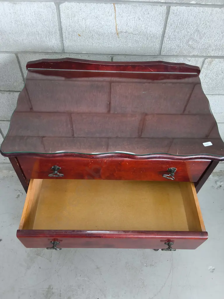 VINTAGE QUEEN ANNE STYLE CHEST OF DRAWERS WITH GLASS TOP, H 99 CM X W 64 CM X D 40 CM Image 1++