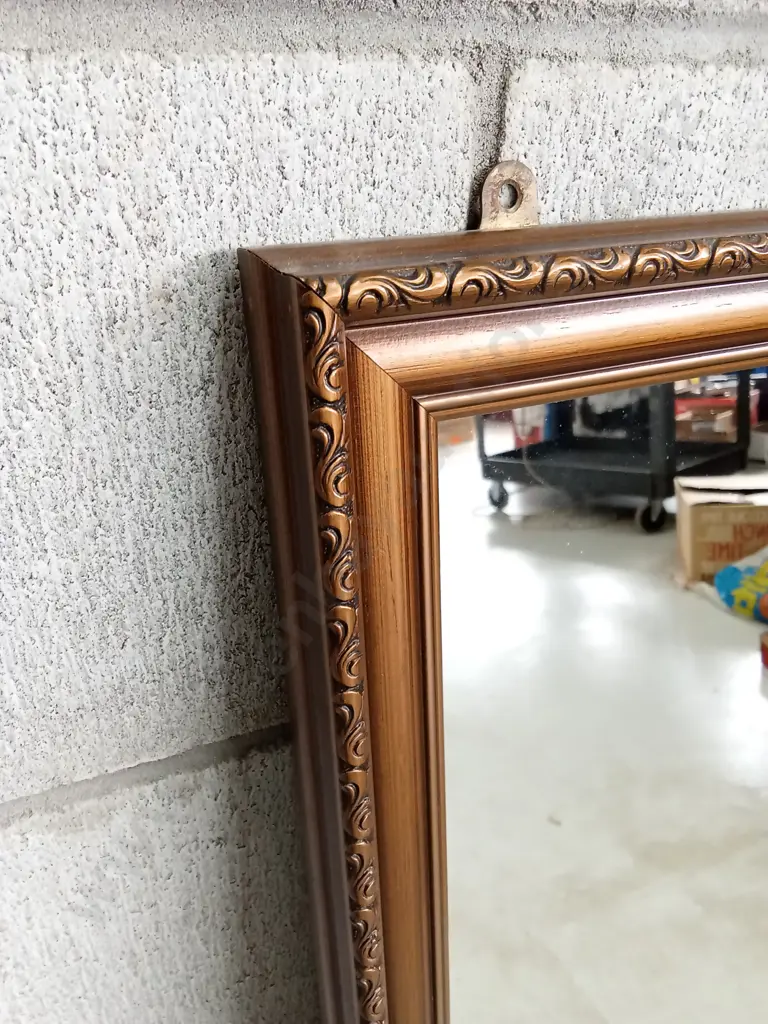 DETAILED WOOD FRAME MIRROR 77CM X 89CM Image 1++