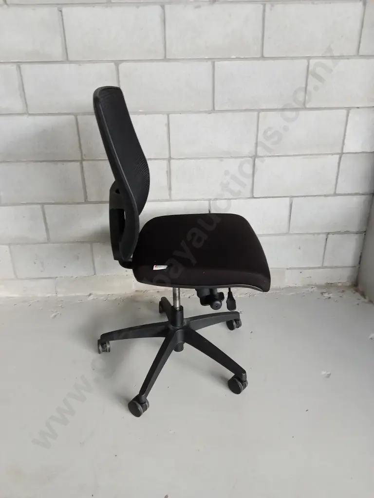 WORKSTATION SOLID STEEL LEGS, INCLUDING CHAIR, H 72CM X L 200CM X W 80CM Image 1++