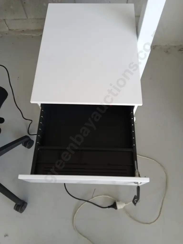 ELECTRIC HEIGHT ADJUSTABLE DESK WITH 2X 3 DRAWER MOBILES AND GAS LIFT CHAIR CHAIR, L 200CM X W 80CM Image 1++