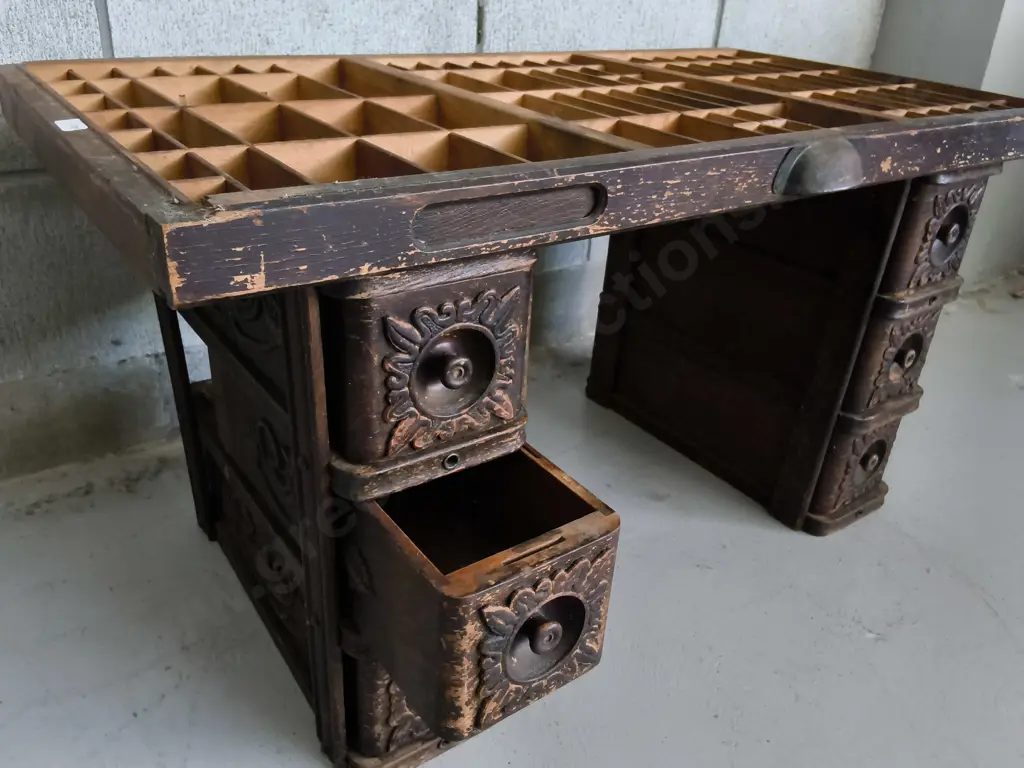 VINTAGE LETTERPRESS TYPESETTER'S TRAY MOUNTED ON SINGER SEWING MACHINE DRAWER BASE, H 43 CM X W 82 CM Image 1++
