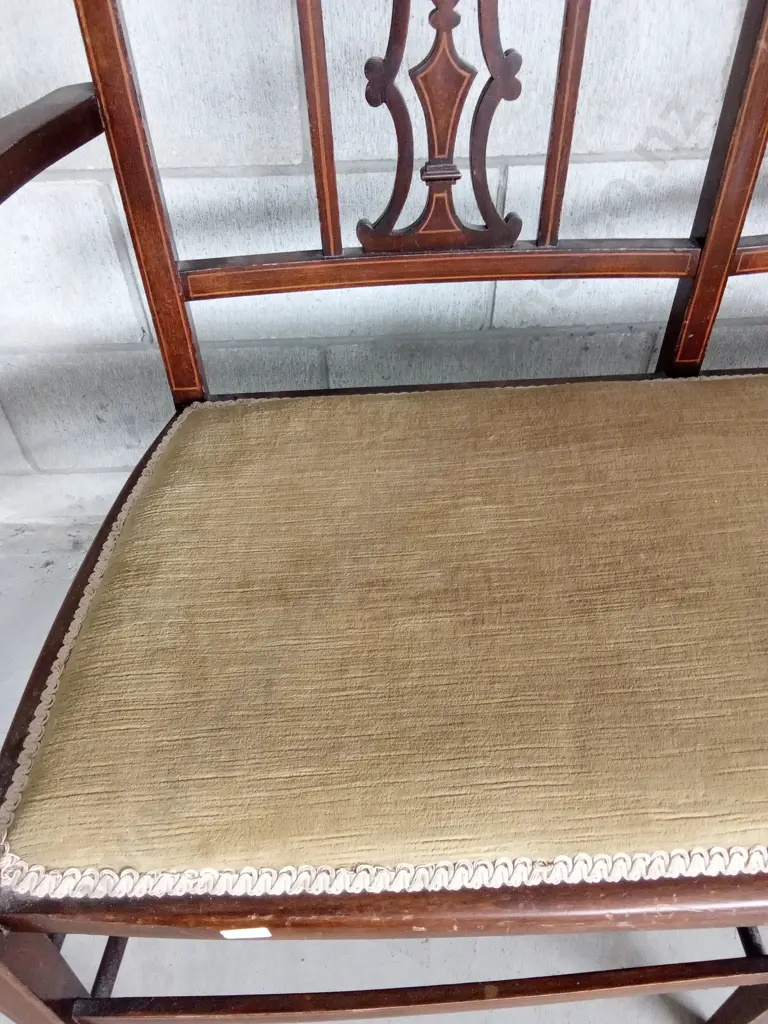 VINTAGE CHIPPENDALE STYLE MAHOGANY TWO-SEATER BENCH SETTEE, H 102CM X W 115CM X 55CM Image 1++