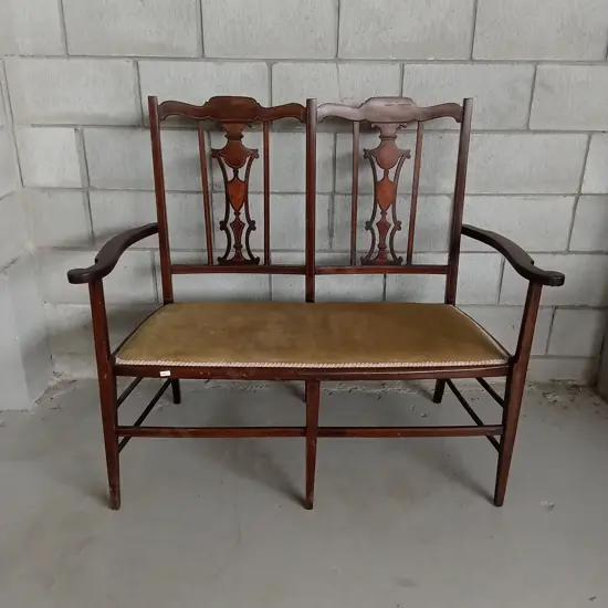VINTAGE CHIPPENDALE STYLE MAHOGANY TWO-SEATER BENCH SETTEE, H 102CM X W 115CM X 55CM