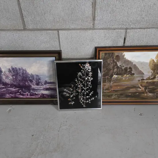 3 PIECES FRAMED ARTWORKS AND PRINT, INCLUDING ORIGINAL PAINTING SIGNED "J. MANTELL", TALLEST H 42 CM X W 52 CM