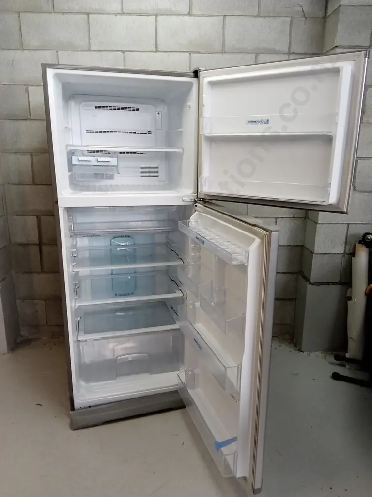 MITSUBISHI REFRIGERATOR AND FREEZER (MR-420X), H 170CM X W 70CM X D 67CM Image 1++