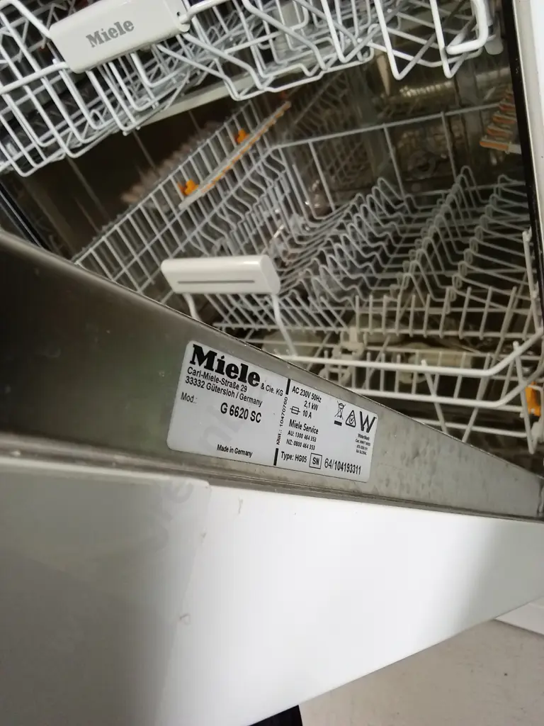 MIELE DISHWASHER (G 6620 SC), H 85CM X W 60CM X D 60CM Image 1++