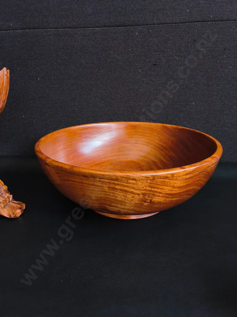 VINTAGE HAND CARVED WOODEN UNITY BOWL AND INTERLOCKING TRIPOD HAND STAND, H 26 CM Image 1++