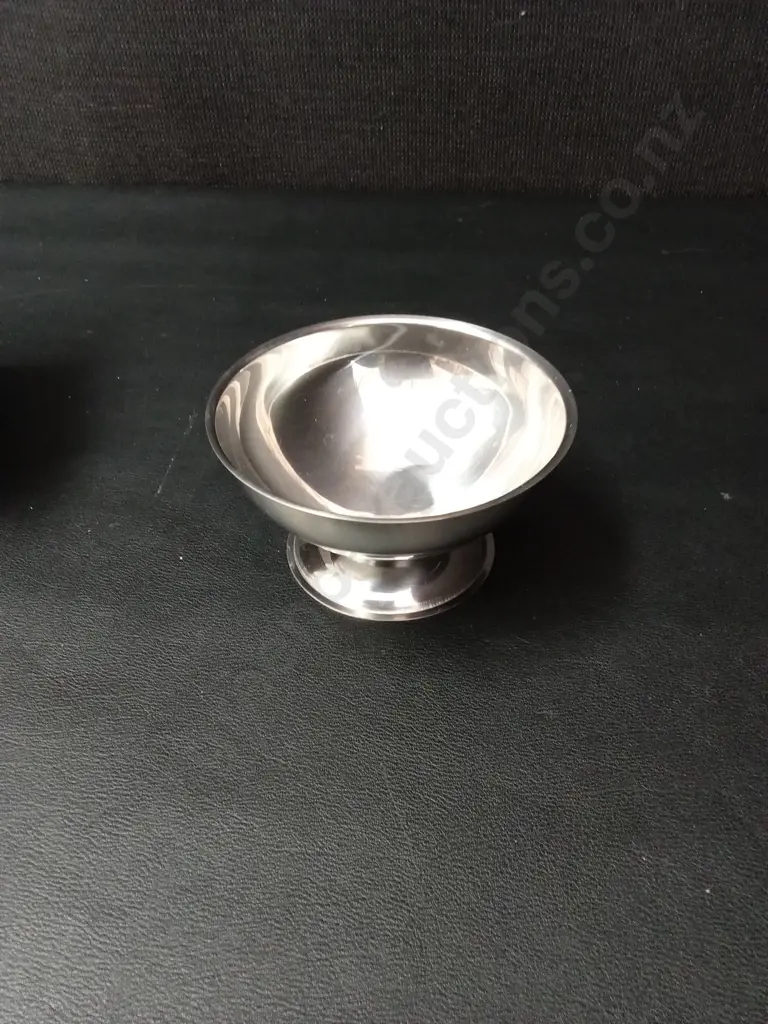 4 VINTAGE 18/8 STAINLESS STEEL SERVING CUPS Image 1++