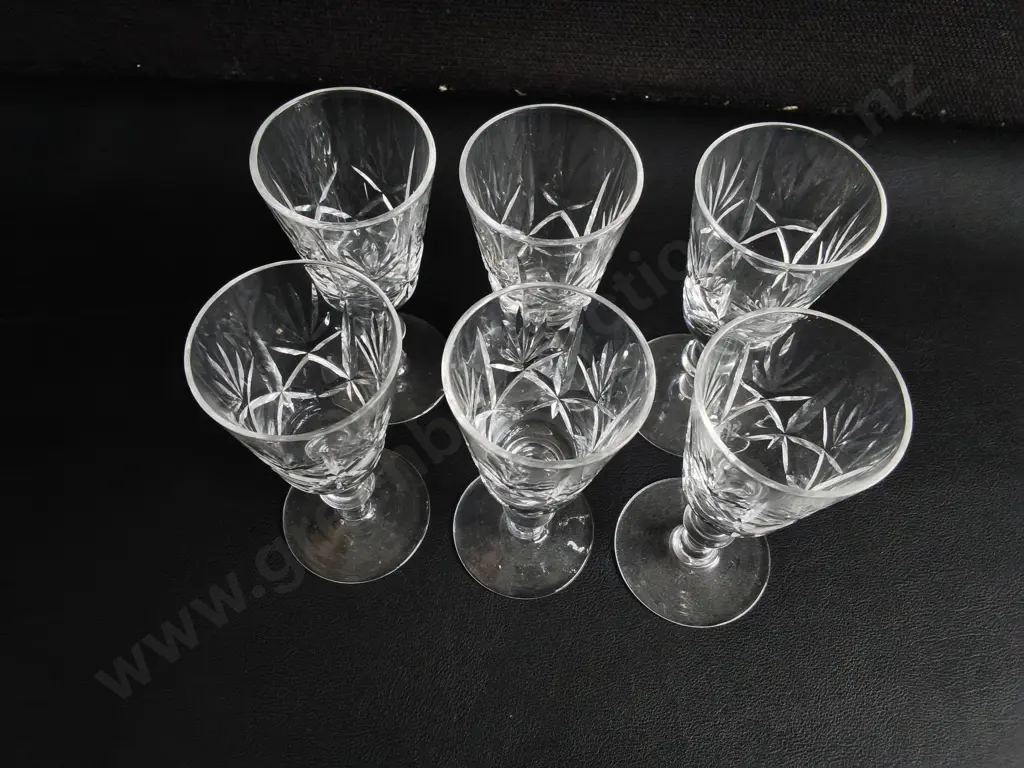 SET OF 6 VINTAGE CUT GLASS STEMMED CORDIAL GLASSES, H 12 CM Image 1++