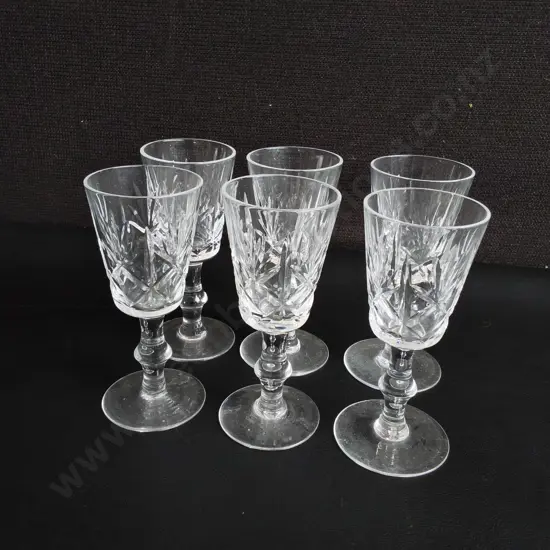 SET OF 6 VINTAGE CUT GLASS STEMMED CORDIAL GLASSES, H 12 CM