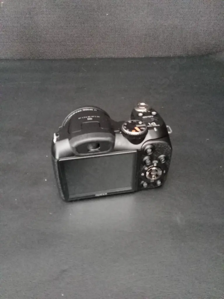 FUJIFILM FINEPIX S2950 DIGITAL CAMERA IN BAG Image 1++